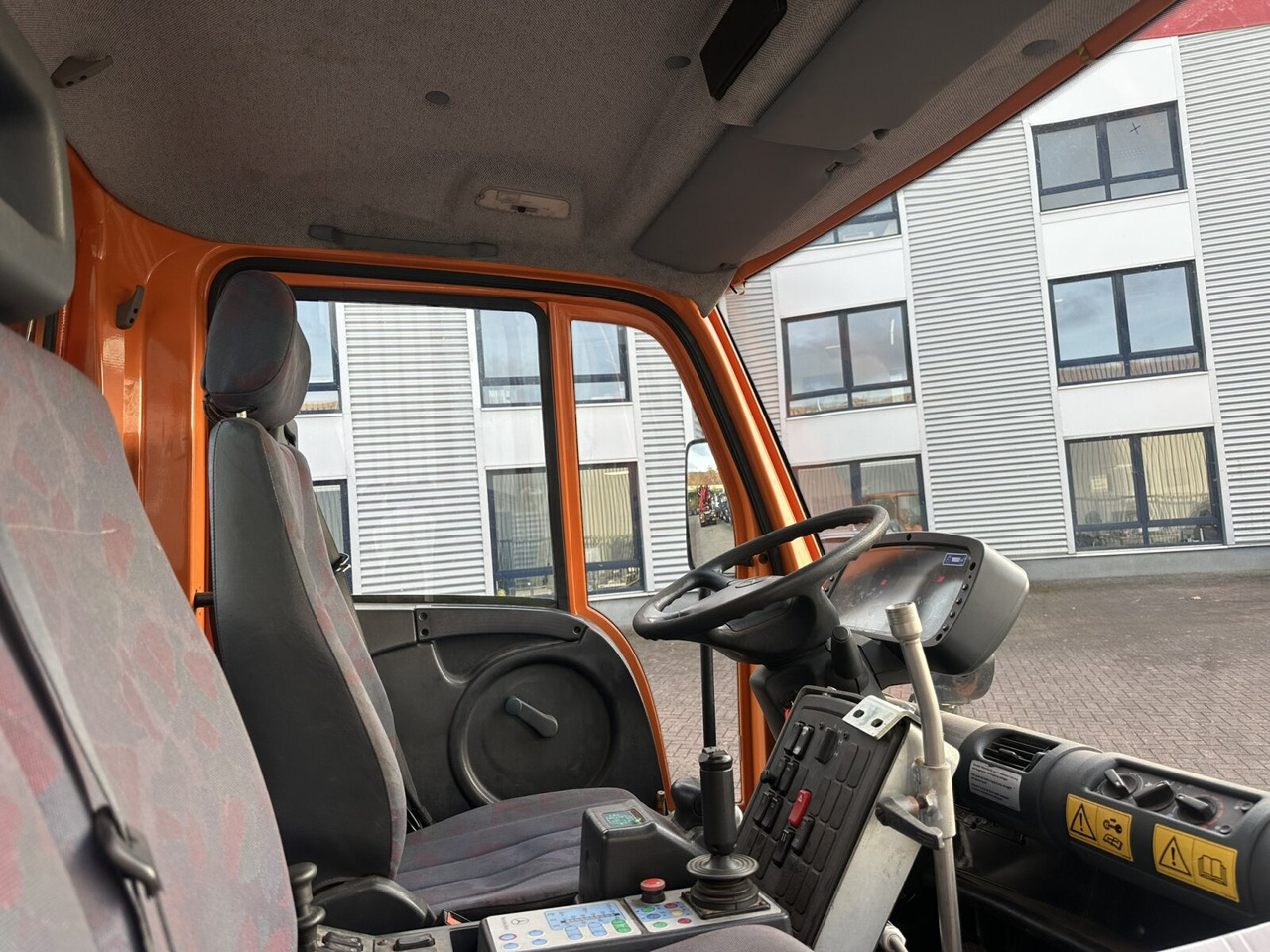 Комерційний автомобіль Unimog U300 405/10 4x4 U300 405/10 4x4, Kommunalhydraulik, Frontzapfwelle, Kipper: фото 7