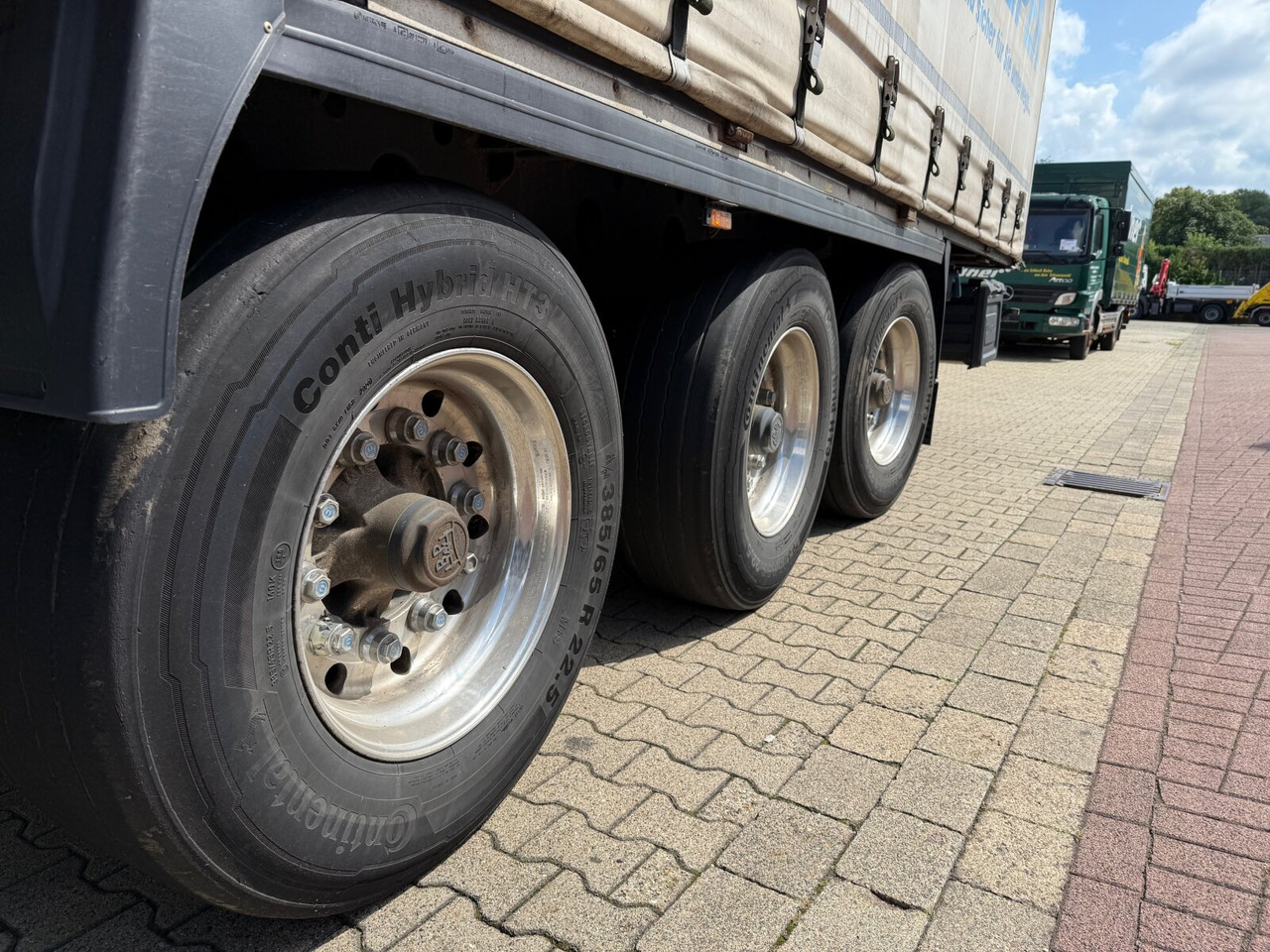 Krone SDP 27 eLCL10-CS Coil Liner SDP 27 eLCL10-CS Coil Liner, Coilmulde, Liftachse, Nachlauflenkachse, Edscha - Бортовий напівпричіп/ Платформа: фото 4 Krone SDP 27 eLCL10-CS Coil Liner SDP 27 eLCL10-CS Coil Liner, Coilmulde, Liftachse, Nachlauflenkachse, Edscha - Бортовий напівпричіп/ Платформа: фото 4