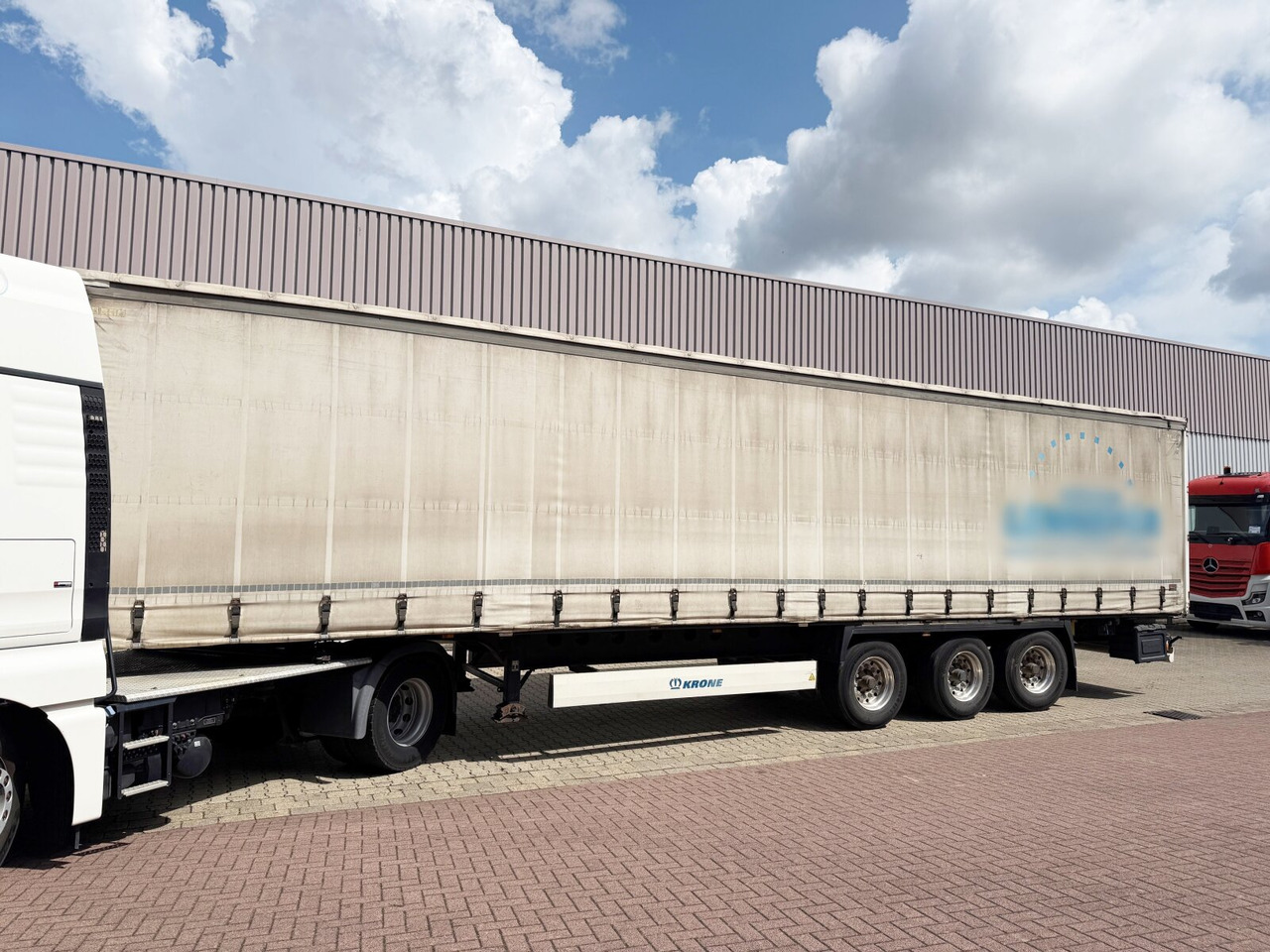 Krone SDP 27 eLCL10-CS Coil Liner SDP 27 eLCL10-CS Coil Liner, Coilmulde, Liftachse, Nachlauflenkachse, Edscha - Бортовий напівпричіп/ Платформа: фото 1 Krone SDP 27 eLCL10-CS Coil Liner SDP 27 eLCL10-CS Coil Liner, Coilmulde, Liftachse, Nachlauflenkachse, Edscha - Бортовий напівпричіп/ Платформа: фото 1