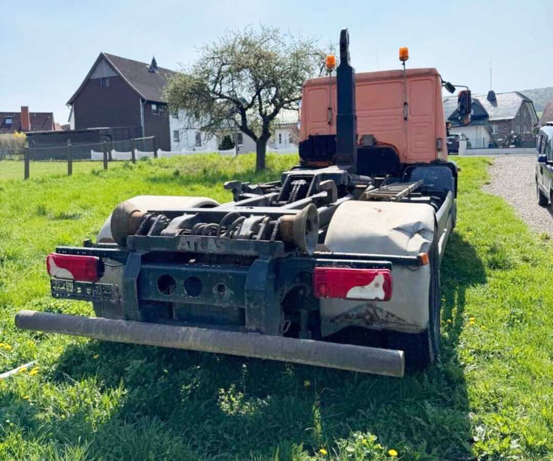 MAN LE 18.280 4x2 LL LE 18.280 4x2 LL, 6-Zylinder, Winterdienstausstattung - Гаковий мультиліфт вантажівка: фото 3 MAN LE 18.280 4x2 LL LE 18.280 4x2 LL, 6-Zylinder, Winterdienstausstattung - Гаковий мультиліфт вантажівка: фото 3