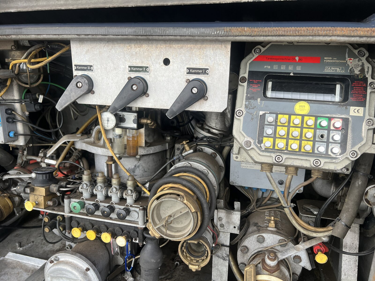 Вантажівка цистерна MAN TGA 26.400 6x2-4 BL TGA 26.400 6x2-4 BL, A1, Lenk-/Liftachse, ADR, Kässbohrer Tank ca. 20.820l, 3 Kammern: фото 15