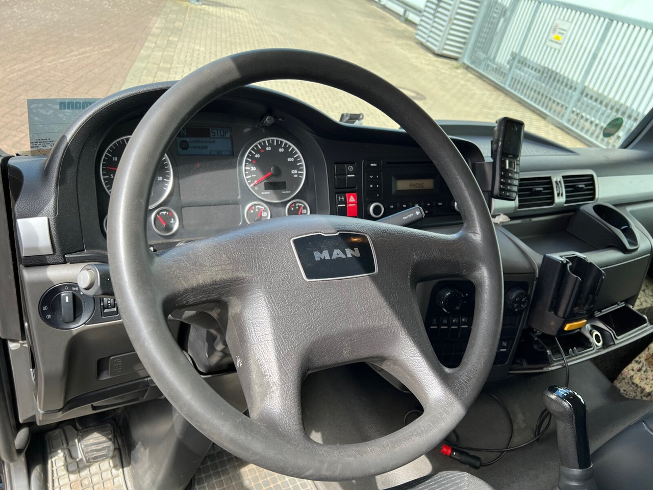 MAN TGL 12.220 4X2 BL TGL 12.220 4X2 BL mit MBB LBW 1500K - Вантажівка з закритим кузовом: фото 4 MAN TGL 12.220 4X2 BL TGL 12.220 4X2 BL mit MBB LBW 1500K - Вантажівка з закритим кузовом: фото 4
