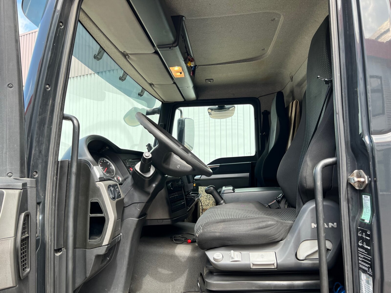 MAN TGL 12.220 4X2 BL TGL 12.220 4X2 BL mit MBB LBW 1500K - Вантажівка з закритим кузовом: фото 3 MAN TGL 12.220 4X2 BL TGL 12.220 4X2 BL mit MBB LBW 1500K - Вантажівка з закритим кузовом: фото 3