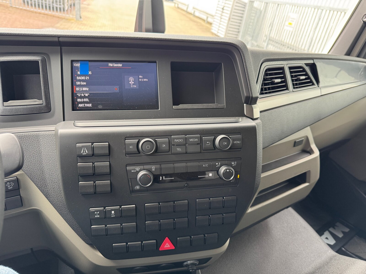 MAN TGL 8.160 4x2 BL CH TGL 8.160 4x2 BL CH - Вантажівка шасі: фото 5 MAN TGL 8.160 4x2 BL CH TGL 8.160 4x2 BL CH - Вантажівка шасі: фото 5