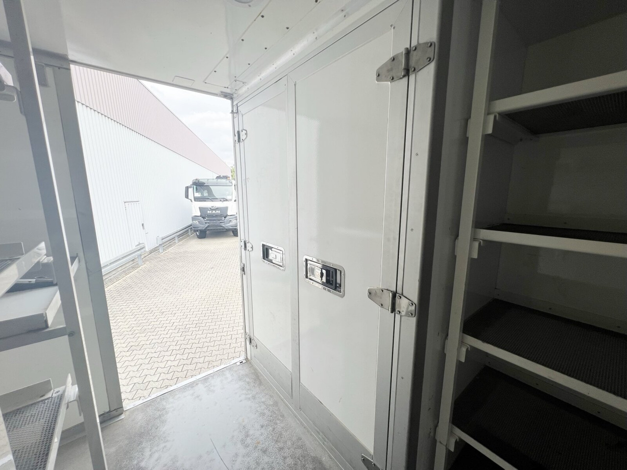 MAN TGL 8.180 4x2 BL TGL 8.180 4x2 BL, Kühlkoffer, Carrier Supra 850Mi - Рефрижератор вантажівка: фото 4 MAN TGL 8.180 4x2 BL TGL 8.180 4x2 BL, Kühlkoffer, Carrier Supra 850Mi - Рефрижератор вантажівка: фото 4