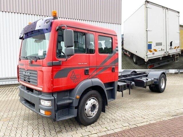 MAN TGM 18.280 4x2 BL Doka TGM 18.280 4x2 BL Doka - Вантажівка шасі: фото 1 MAN TGM 18.280 4x2 BL Doka TGM 18.280 4x2 BL Doka - Вантажівка шасі: фото 1