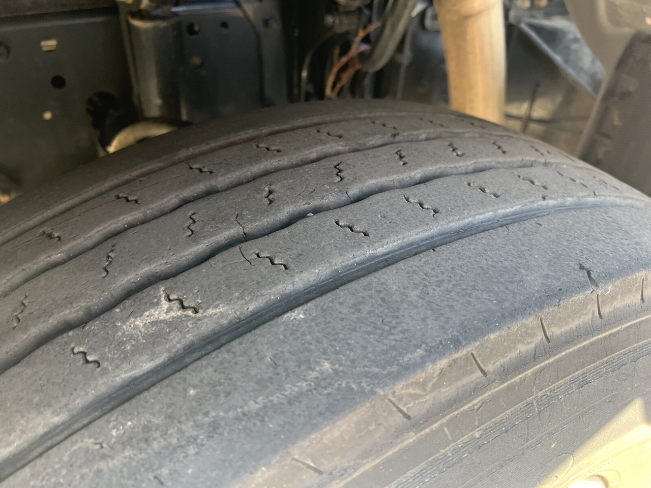 MAN TGM 18.320 4x2 BL TGM 18.320 4x2 BL, Hiab Tele-Absetzanlage, Funk - Скіповий навантажувач вантажівка: фото 2 MAN TGM 18.320 4x2 BL TGM 18.320 4x2 BL, Hiab Tele-Absetzanlage, Funk - Скіповий навантажувач вантажівка: фото 2