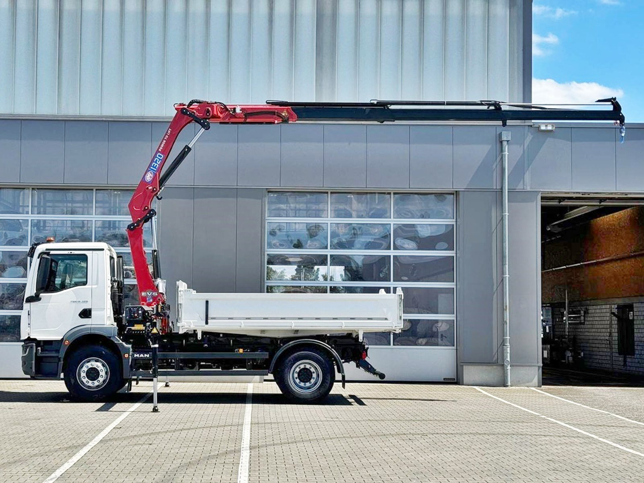 MAN TGM 18.320 4x2 TGM 18.320 4x2, Kran HMF 1320 K3, Funk - Самоскид вантажівка, Вантажівка з маніпулятором: фото 1 MAN TGM 18.320 4x2 TGM 18.320 4x2, Kran HMF 1320 K3, Funk - Самоскид вантажівка, Вантажівка з маніпулятором: фото 1