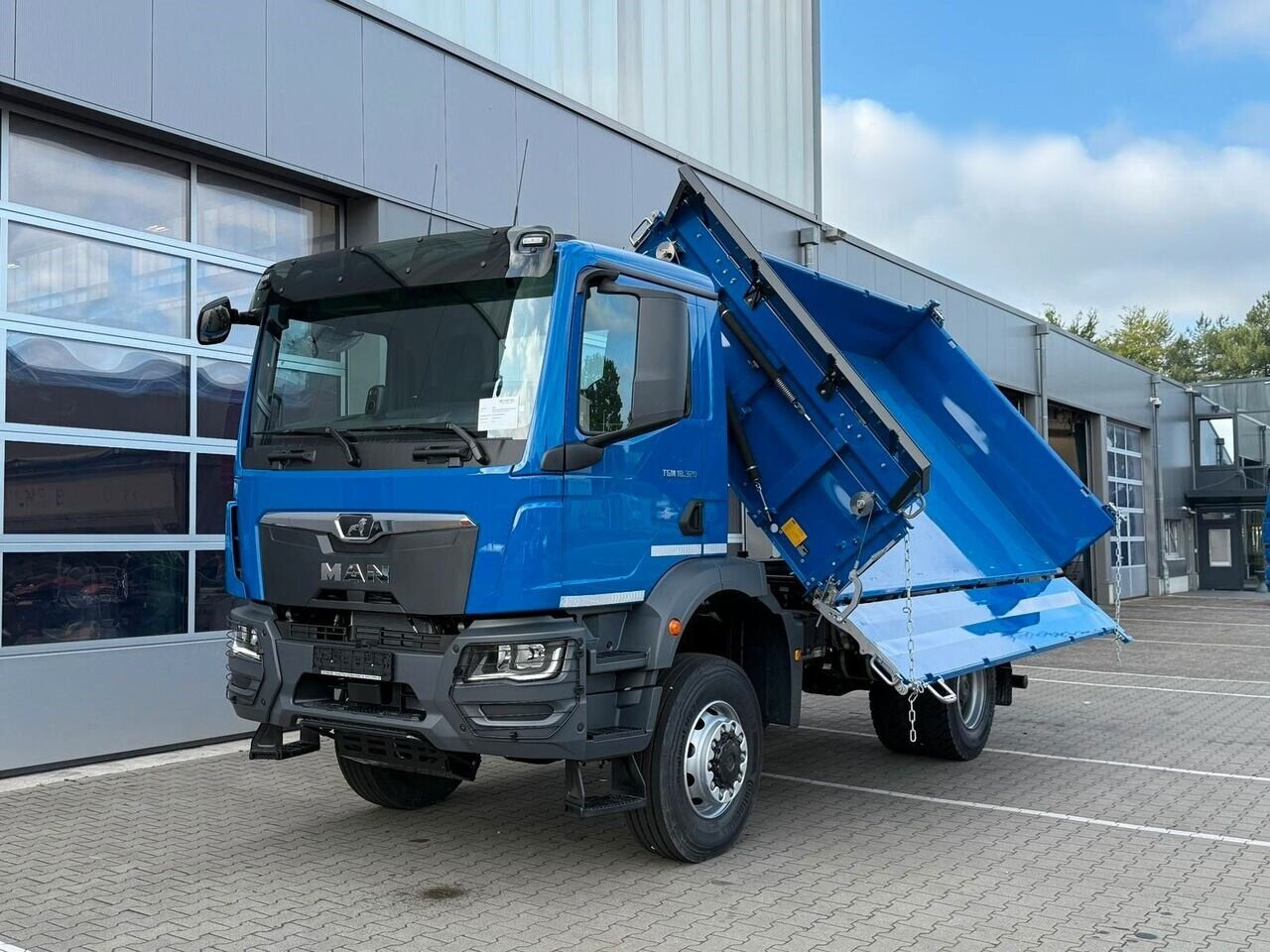 MAN TGM 18.320 4x4 BB CH TGM 18.320 4x4 BB CH, Navi, Meiller Trigenius - Самоскид вантажівка: фото 1 MAN TGM 18.320 4x4 BB CH TGM 18.320 4x4 BB CH, Navi, Meiller Trigenius - Самоскид вантажівка: фото 1