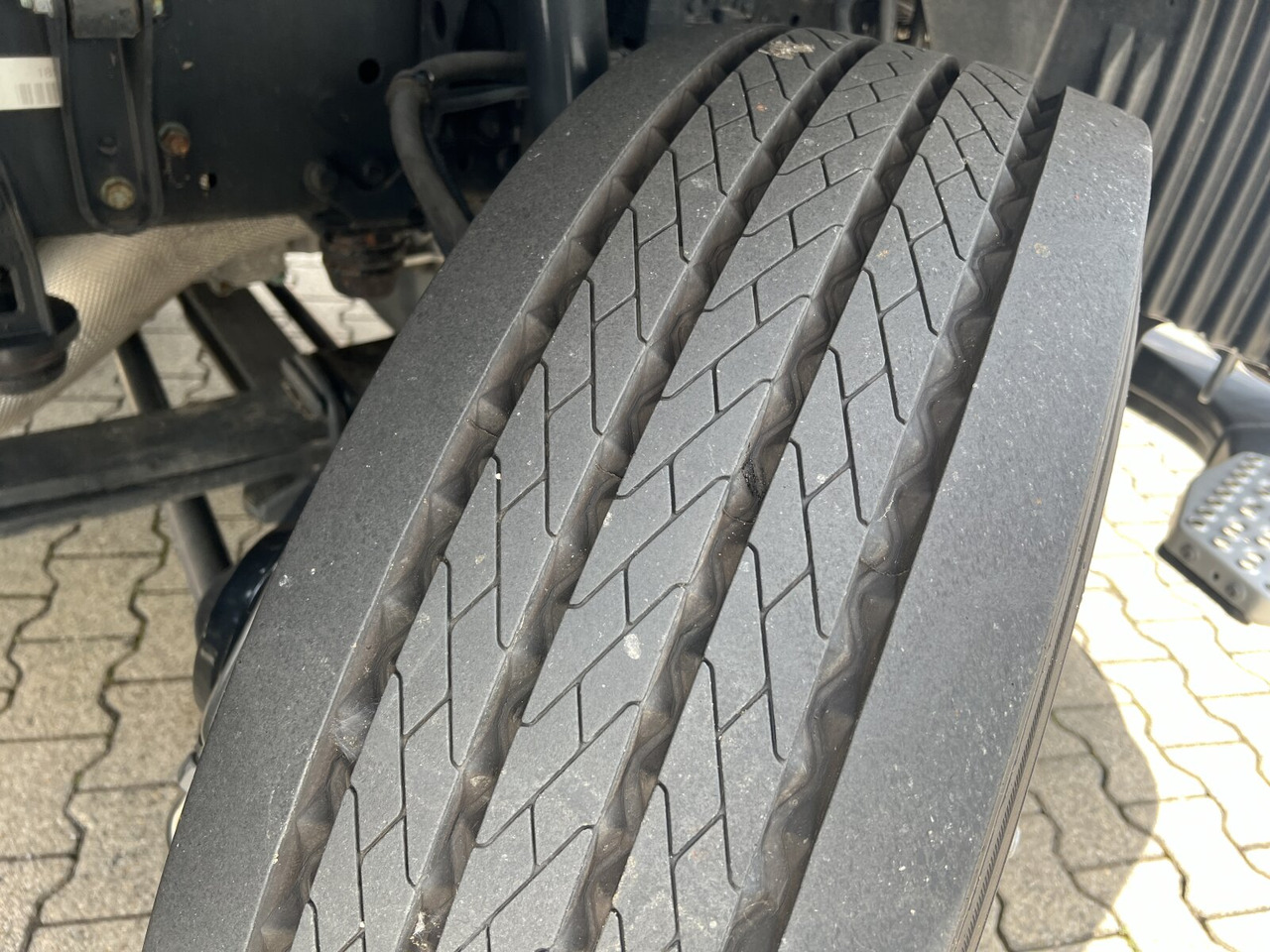MAN TGS 26.320 6X2-4 BL TGS 26.320 6X2-4 BL, Lenk-/Liftachse, Rechtslenker, Export Only! - Вантажівка шасі: фото 4 MAN TGS 26.320 6X2-4 BL TGS 26.320 6X2-4 BL, Lenk-/Liftachse, Rechtslenker, Export Only! - Вантажівка шасі: фото 4