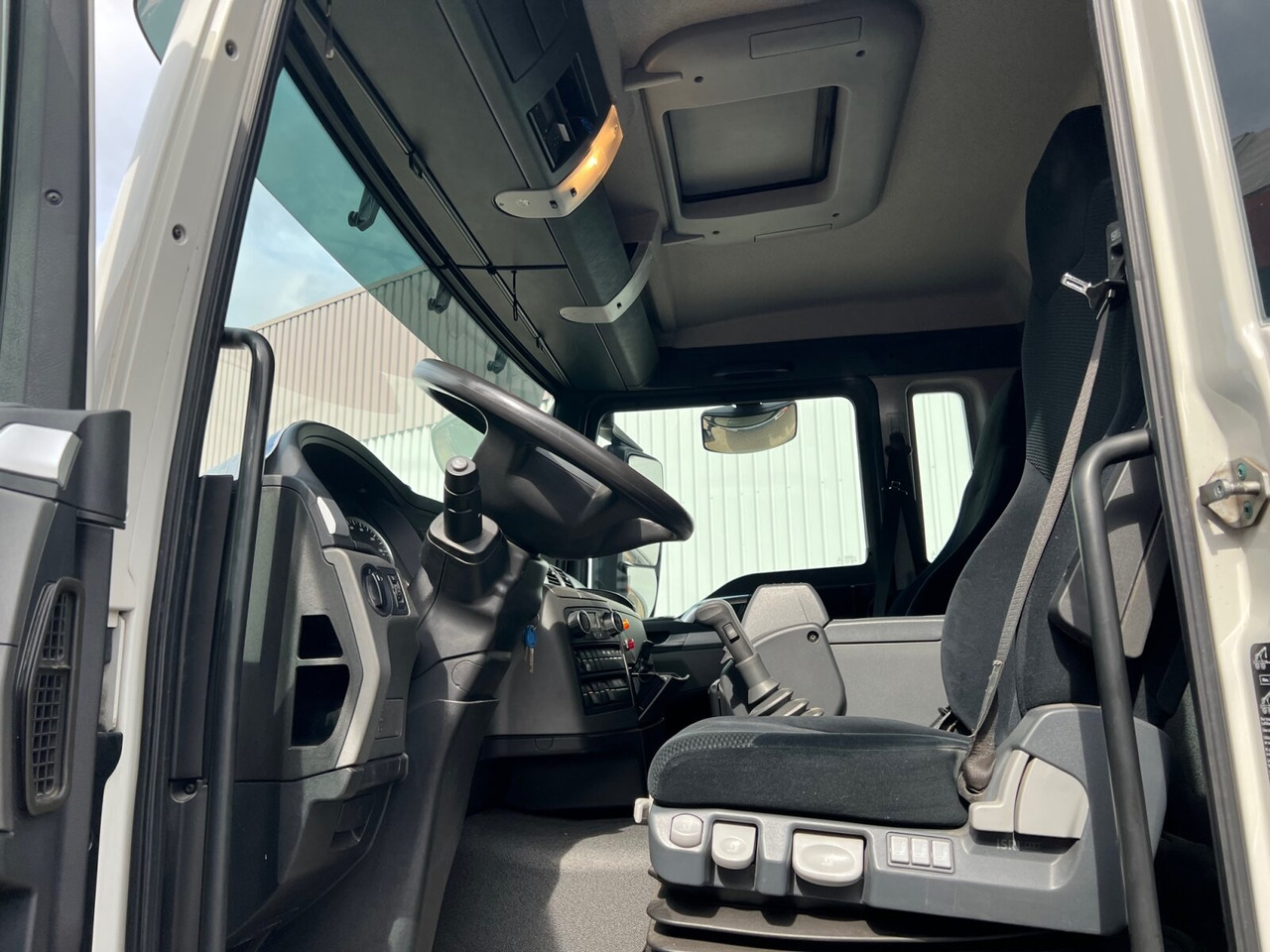 MAN TGS 26.360/400 6x2-4 BL TGS 26.360/400 6x2-4 BL, Lenk-/Lift, Kran Atlas AK 206.3E A5, Funk - Вантажівка з маніпулятором, Бортова вантажівка/ Платформа: фото 2 MAN TGS 26.360/400 6x2-4 BL TGS 26.360/400 6x2-4 BL, Lenk-/Lift, Kran Atlas AK 206.3E A5, Funk - Вантажівка з маніпулятором, Бортова вантажівка/ Платформа: фото 2