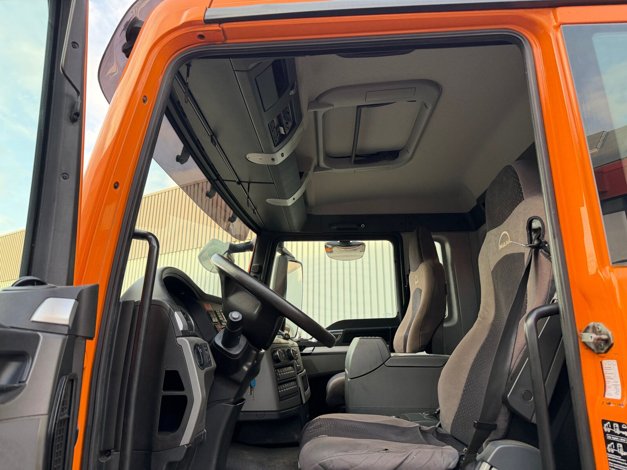 MAN TGS 26.400 6x2-4 BL TGS 26.400 6x2-4 BL, Motorabtrieb, Lenk-/Liftachse, Kran Epsilon Q180ZR95TR - Гаковий мультиліфт вантажівка, Вантажівка з маніпулятором: фото 5 MAN TGS 26.400 6x2-4 BL TGS 26.400 6x2-4 BL, Motorabtrieb, Lenk-/Liftachse, Kran Epsilon Q180ZR95TR - Гаковий мультиліфт вантажівка, Вантажівка з маніпулятором: фото 5