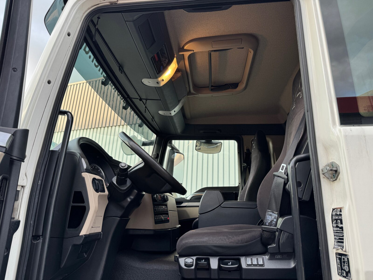 MAN TGS 26.420 6x2-4 LL TGS 26.420 6x2-4 LL, Navi, Lenk-/Liftachse, Heckkran Palfinger PK20.501L TEC - Вантажівка з маніпулятором, Бортова вантажівка/ Платформа: фото 4 MAN TGS 26.420 6x2-4 LL TGS 26.420 6x2-4 LL, Navi, Lenk-/Liftachse, Heckkran Palfinger PK20.501L TEC - Вантажівка з маніпулятором, Бортова вантажівка/ Платформа: фото 4