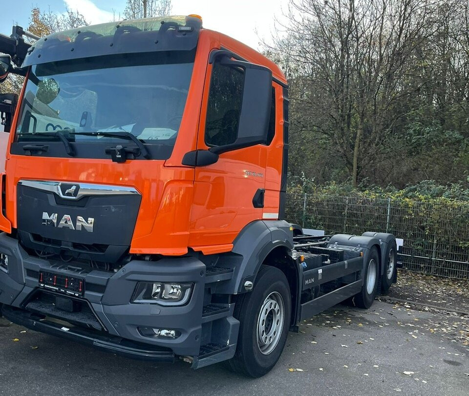 MAN TGS 26.470 6x2-4 BL CH TGS 26.470 6x2-4 BL CH, Lenk-/Liftachse, NMV - Вантажівка шасі: фото 2 MAN TGS 26.470 6x2-4 BL CH TGS 26.470 6x2-4 BL CH, Lenk-/Liftachse, NMV - Вантажівка шасі: фото 2