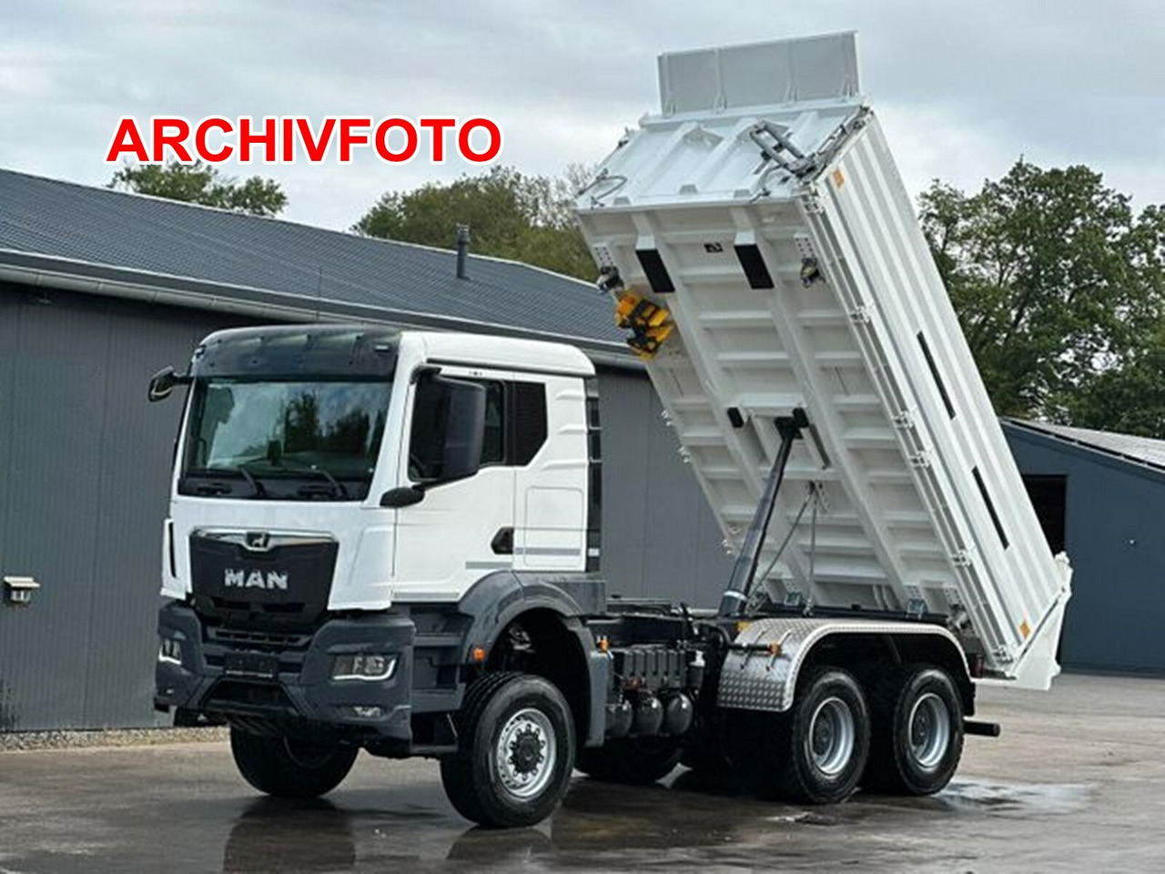 MAN TGS 26.470 6x6 BB TGS 26.470 6x6 BB, Hohe Bauart, Navi, Motorabtrieb, Bordmatik - Самоскид вантажівка: фото 1 MAN TGS 26.470 6x6 BB TGS 26.470 6x6 BB, Hohe Bauart, Navi, Motorabtrieb, Bordmatik - Самоскид вантажівка: фото 1