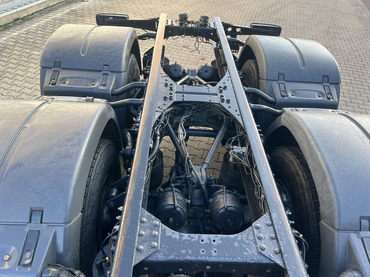 MAN TGS 26.500 6X6 BL TGS 26.500 6X6 BL, Intarder - Гаковий мультиліфт вантажівка: фото 2 MAN TGS 26.500 6X6 BL TGS 26.500 6X6 BL, Intarder - Гаковий мультиліфт вантажівка: фото 2