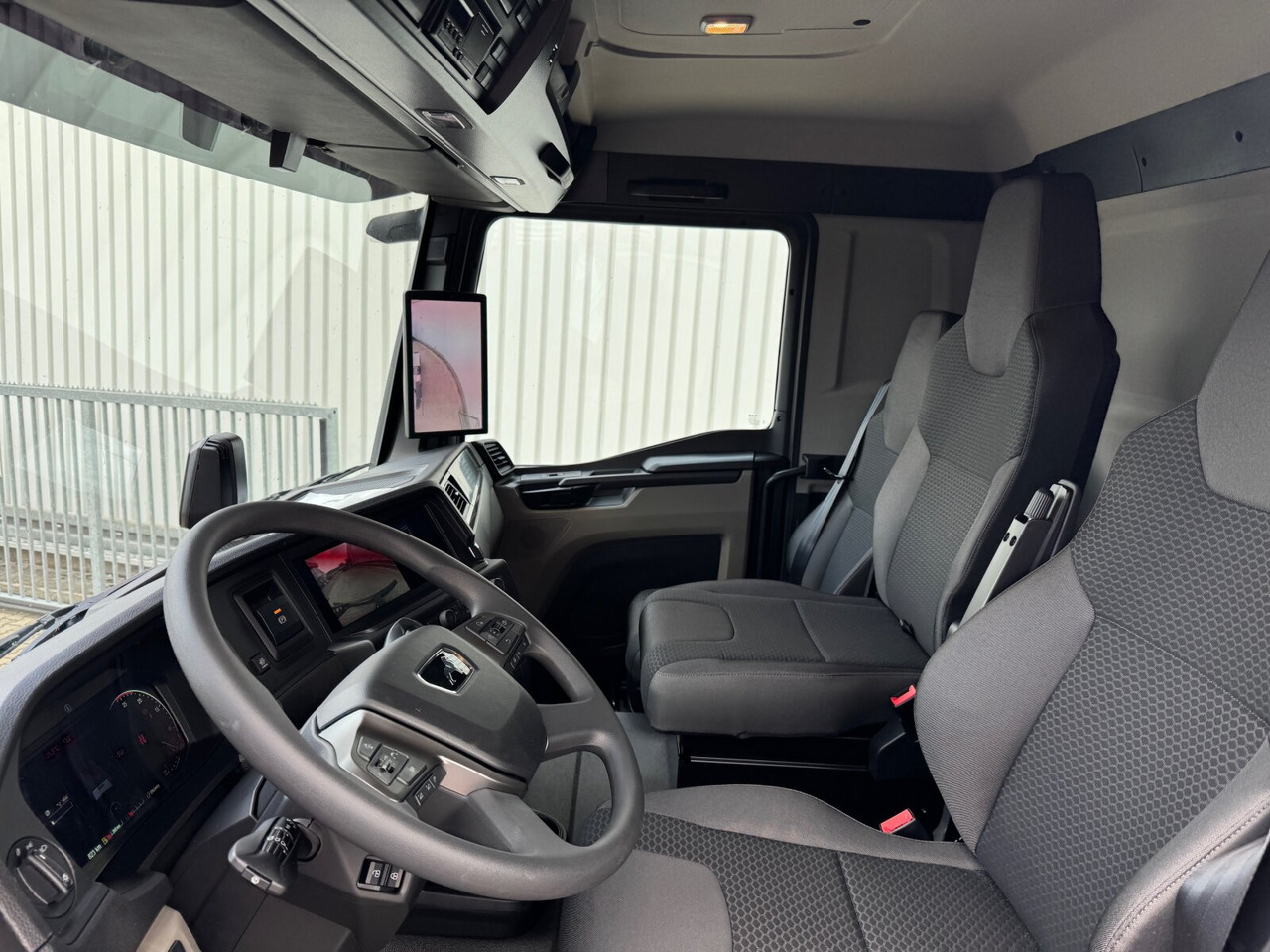 MAN TGS 26.520 6x6 BB TGS 26.520 6x6 BB, PriTarder, Navi, Optiview, Einzelbereifung - Вантажівка шасі: фото 2 MAN TGS 26.520 6x6 BB TGS 26.520 6x6 BB, PriTarder, Navi, Optiview, Einzelbereifung - Вантажівка шасі: фото 2
