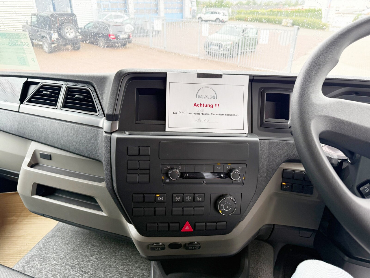 MAN TGS 33.440 6x6 BB CH RHD TGS 33.440 6x6 BB CH RHD, Euro2, Rechtslenker, Einzelbereifung - Вантажівка шасі: фото 3 MAN TGS 33.440 6x6 BB CH RHD TGS 33.440 6x6 BB CH RHD, Euro2, Rechtslenker, Einzelbereifung - Вантажівка шасі: фото 3