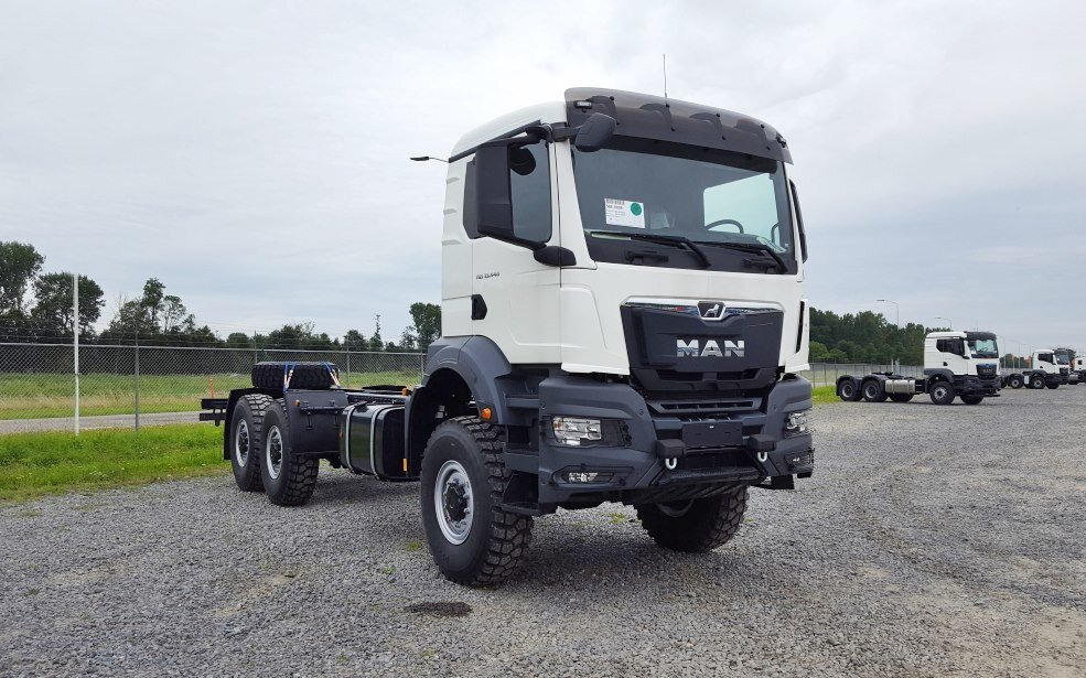 MAN TGS 33.440 6x6 BB CH TGS 33.440 6x6 BB CH, Euro2, Einzelbereifung - Вантажівка шасі: фото 3 MAN TGS 33.440 6x6 BB CH TGS 33.440 6x6 BB CH, Euro2, Einzelbereifung - Вантажівка шасі: фото 3