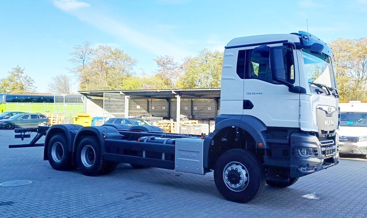 MAN TGS 33.440 6x6 BB CH TGS 33.440 6x6 BB CH, Hohe Bauart, Nebenantrieb - Вантажівка шасі: фото 1 MAN TGS 33.440 6x6 BB CH TGS 33.440 6x6 BB CH, Hohe Bauart, Nebenantrieb - Вантажівка шасі: фото 1