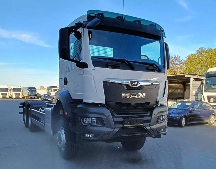 MAN TGS 33.440 6x6 BB CH TGS 33.440 6x6 BB CH, Hohe Bauart, Nebenantrieb - Вантажівка шасі: фото 3 MAN TGS 33.440 6x6 BB CH TGS 33.440 6x6 BB CH, Hohe Bauart, Nebenantrieb - Вантажівка шасі: фото 3