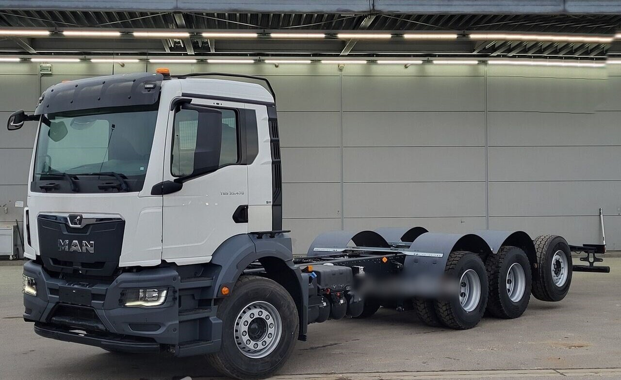 MAN TGS 35.470 8x4-4 BL TGS 35.470 8x4-4 BL, Lenk-/Liftachse, Navi, Nebenantrieb - Вантажівка шасі: фото 1 MAN TGS 35.470 8x4-4 BL TGS 35.470 8x4-4 BL, Lenk-/Liftachse, Navi, Nebenantrieb - Вантажівка шасі: фото 1