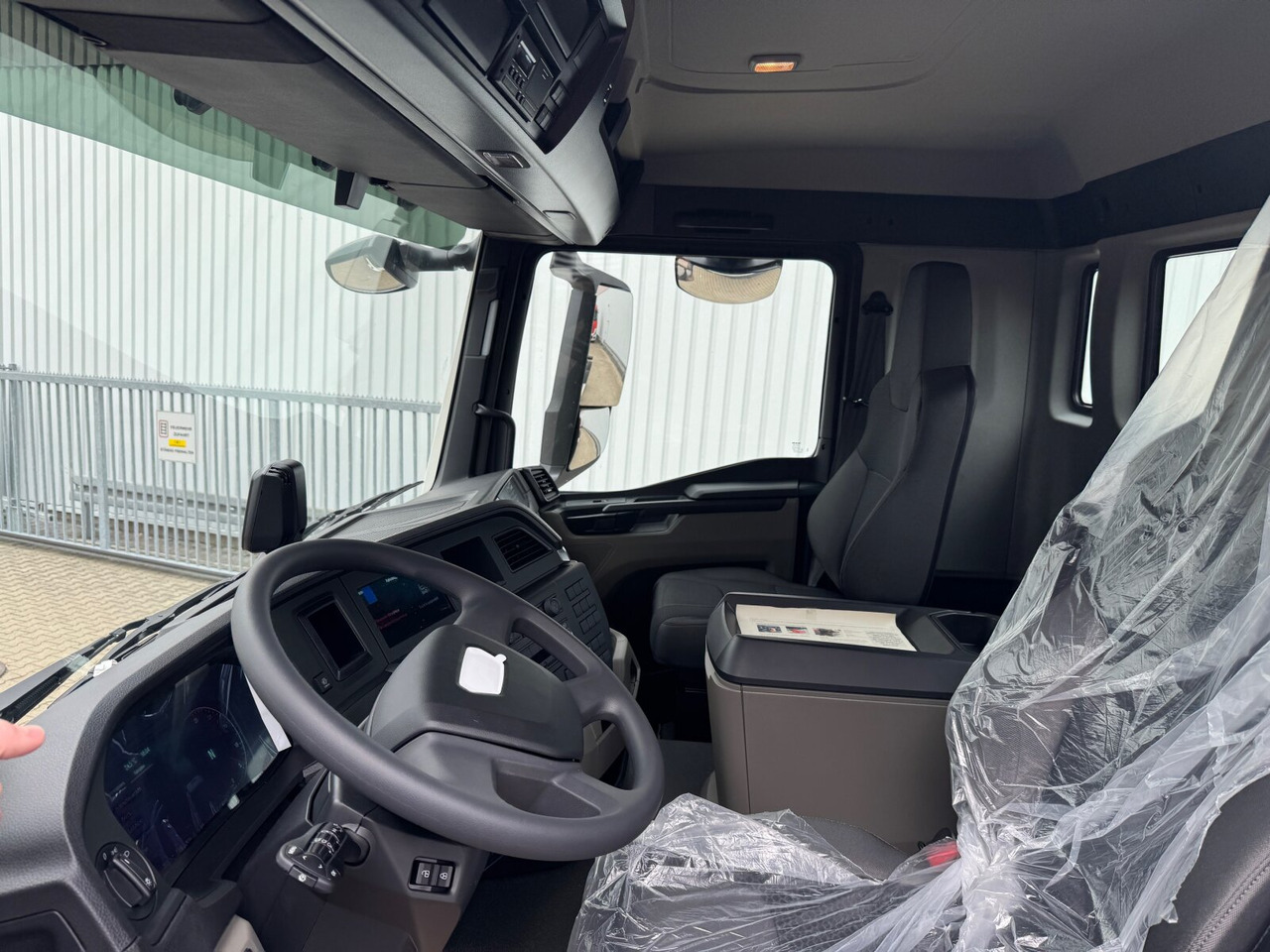 MAN TGS 35.480 8x8 BB CH TGS 35.480 8x8 BB CH, Meiller Stahlmulde 18m³ - Самоскид: фото 3 MAN TGS 35.480 8x8 BB CH TGS 35.480 8x8 BB CH, Meiller Stahlmulde 18m³ - Самоскид: фото 3