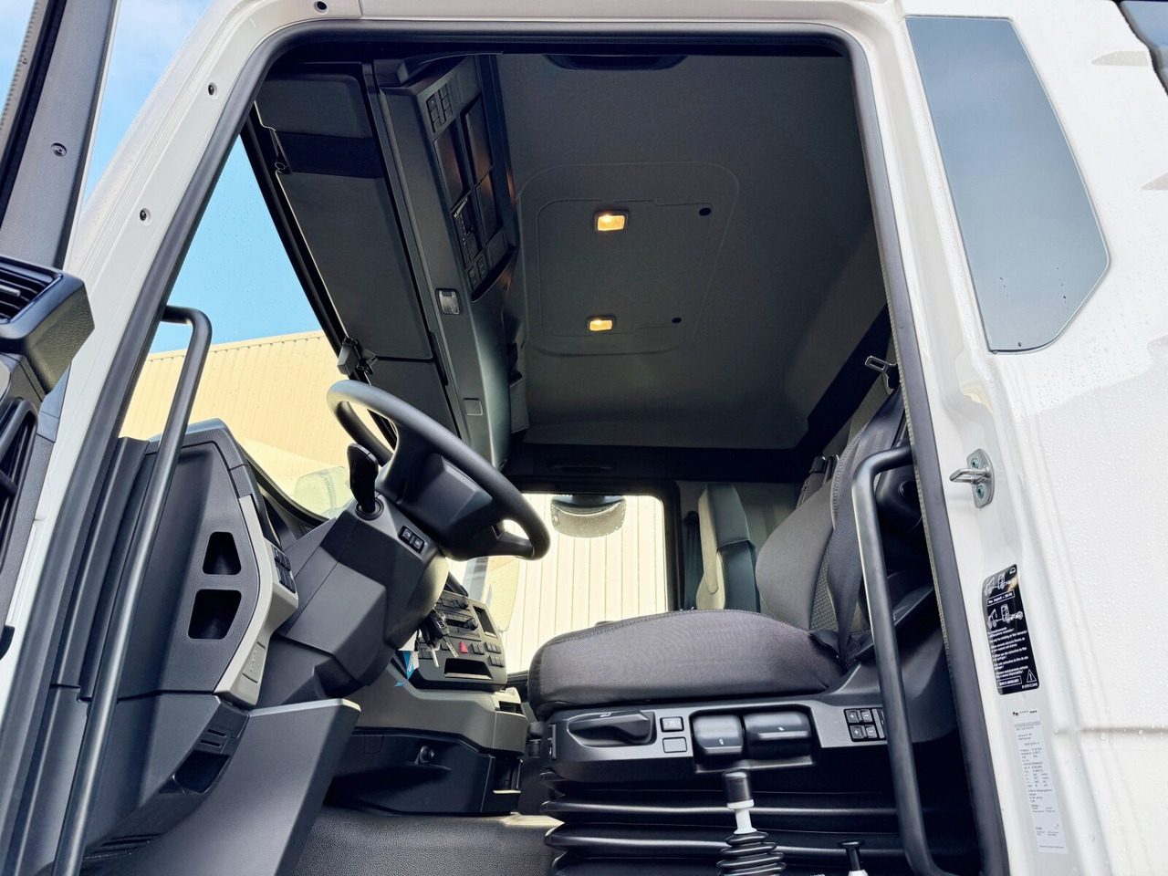 MAN TGS 41.440 8x4 BB TGS 41.440 8x4 BB, Bordmatik, ca. 16m³ - Вантажівка шасі: фото 5 MAN TGS 41.440 8x4 BB TGS 41.440 8x4 BB, Bordmatik, ca. 16m³ - Вантажівка шасі: фото 5