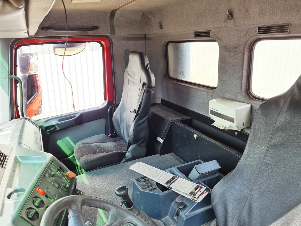 Mercedes-Benz Actros 1835 K 4x2 Actros 1835 K 4x2 - Вантажівка шасі: фото 4 Mercedes-Benz Actros 1835 K 4x2 Actros 1835 K 4x2 - Вантажівка шасі: фото 4