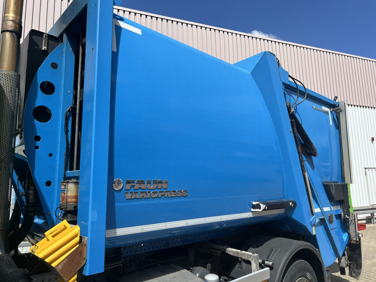 Mercedes-Benz Actros 2032 LA 4x4 Actros 2032 LA 4x4, Faun Variopress 310 ca. 10m³, Zöller Schüttung - Сміттєвози: фото 4 Mercedes-Benz Actros 2032 LA 4x4 Actros 2032 LA 4x4, Faun Variopress 310 ca. 10m³, Zöller Schüttung - Сміттєвози: фото 4