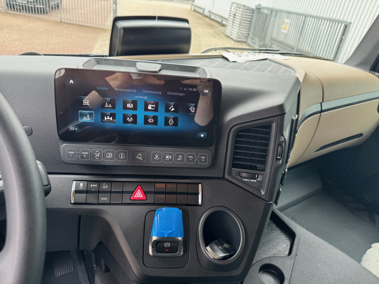 Mercedes-Benz Actros 2545 L 6x2 Actros 2545 L 6x2, Lenk-/Liftachse, StreamSpace, MultimediaCockpit - Вантажівка шасі: фото 3 Mercedes-Benz Actros 2545 L 6x2 Actros 2545 L 6x2, Lenk-/Liftachse, StreamSpace, MultimediaCockpit - Вантажівка шасі: фото 3