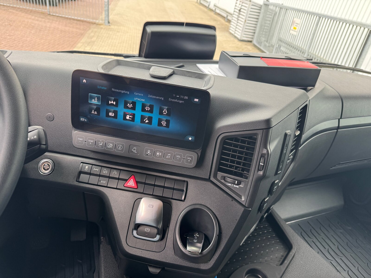 Mercedes-Benz Actros 2546 L 6x2 Actros 2546 L 6x2, Retarder, Lenk-/Lift, LED, Navi, ADR, MirrorCam, MultimediaCockpit - Вантажівка шасі: фото 4 Mercedes-Benz Actros 2546 L 6x2 Actros 2546 L 6x2, Retarder, Lenk-/Lift, LED, Navi, ADR, MirrorCam, MultimediaCockpit - Вантажівка шасі: фото 4