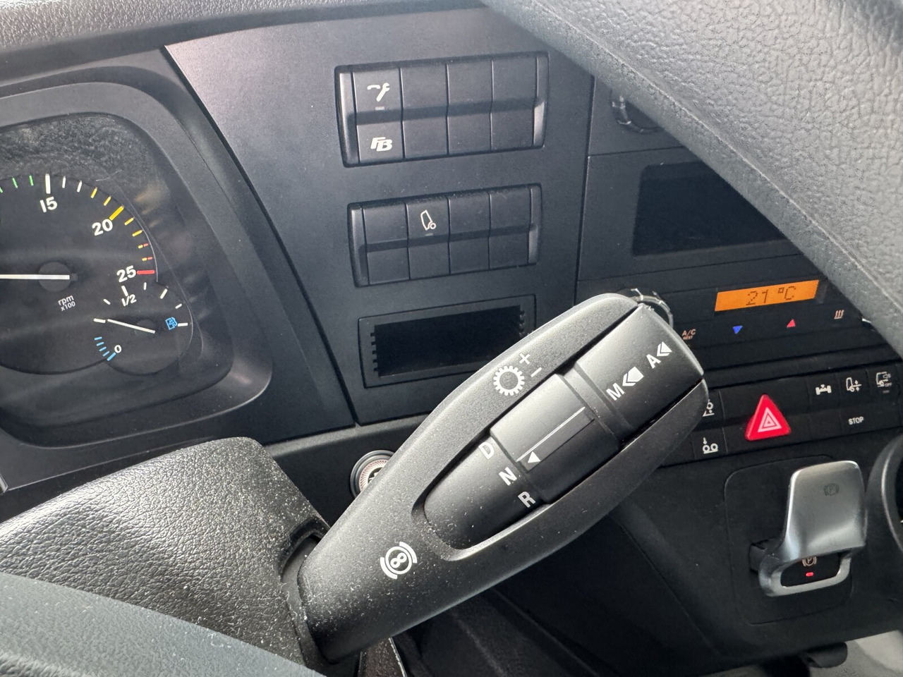 Mercedes-Benz Actros 2548 L 6x2 Actros 2548 L 6x2, Retarder, Lenk-/Liftachse - Гаковий мультиліфт вантажівка: фото 5 Mercedes-Benz Actros 2548 L 6x2 Actros 2548 L 6x2, Retarder, Lenk-/Liftachse - Гаковий мультиліфт вантажівка: фото 5