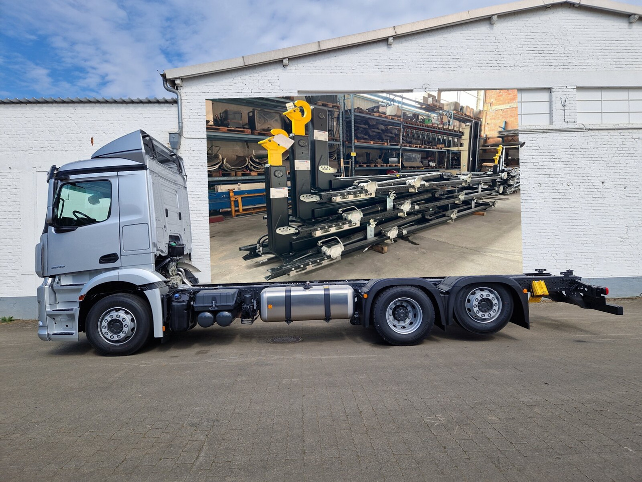 Mercedes-Benz Actros 2553 LL 6x2 Actros 2553 LL 6x2/46, Retarder, Liftachse, MultimediaCockpit, LED, Navi - Гаковий мультиліфт вантажівка: фото 1 Mercedes-Benz Actros 2553 LL 6x2 Actros 2553 LL 6x2/46, Retarder, Liftachse, MultimediaCockpit, LED, Navi - Гаковий мультиліфт вантажівка: фото 1