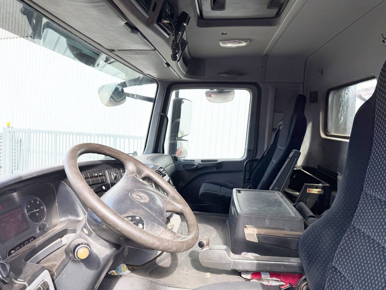 Mercedes-Benz Actros 2646 K 6x4 Actros 2646 K 6x4, Retarder, Bordmatik - Самоскид вантажівка: фото 4 Mercedes-Benz Actros 2646 K 6x4 Actros 2646 K 6x4, Retarder, Bordmatik - Самоскид вантажівка: фото 4