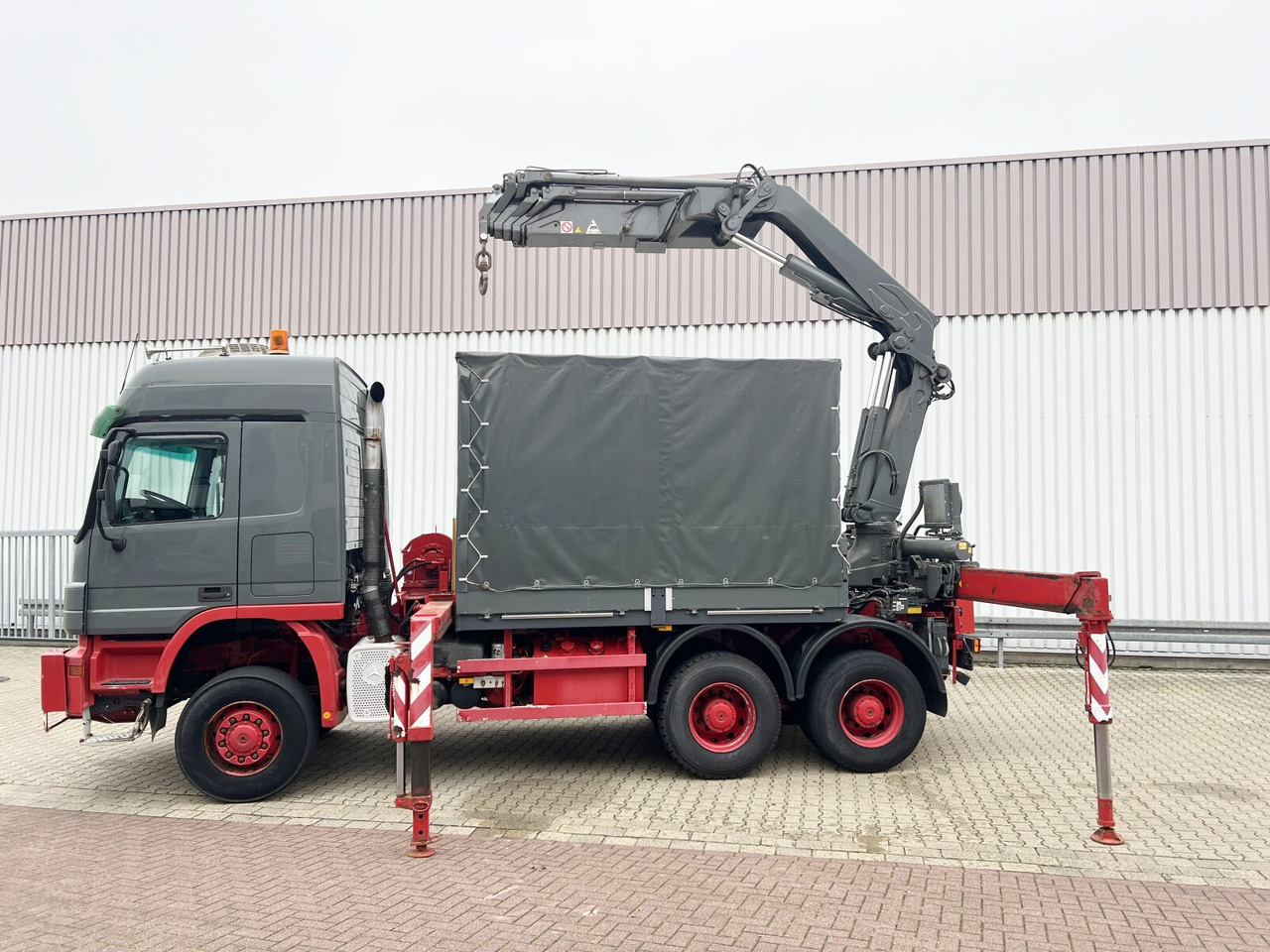 Вантажівка з маніпулятором Mercedes-Benz Actros 3346 AK 6x6 Actros 3346 AK 6x6, 134t Anhängelast WSK, Heckkran Fassi F420AXP.26, Funk, Winde: фото 13