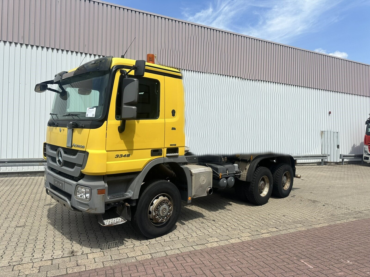 Mercedes-Benz Actros 3348 AK 6x6 Actros 3348 AK 6x6 - Вантажівка шасі: фото 1 Mercedes-Benz Actros 3348 AK 6x6 Actros 3348 AK 6x6 - Вантажівка шасі: фото 1