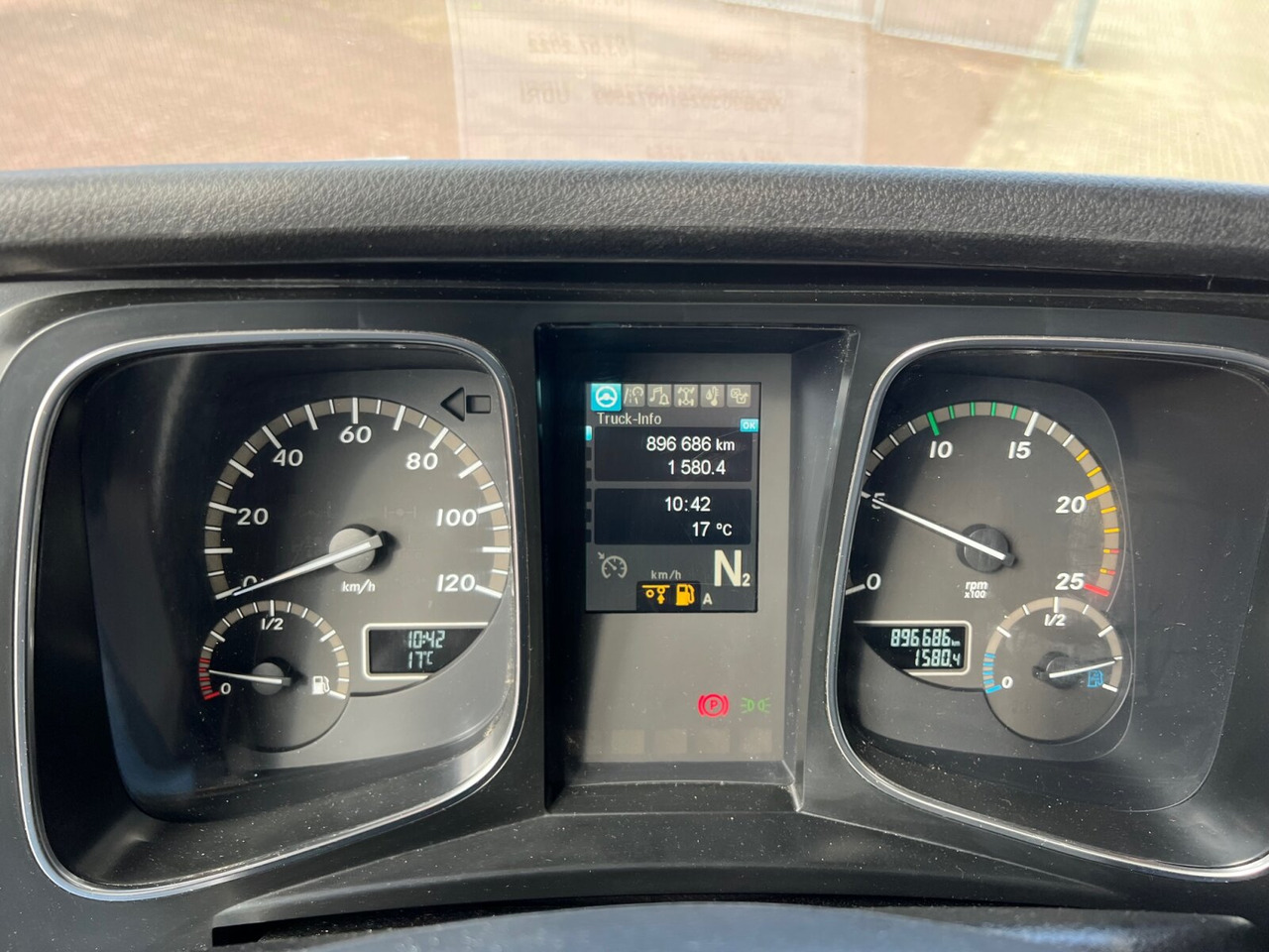 Mercedes-Benz Actros 3551 L 8x2/4 Actros 3551 L 8x2/4, Vorlauflenkachse, Doppelbereifte Nachlaufliftachse - Вантажівка шасі: фото 4 Mercedes-Benz Actros 3551 L 8x2/4 Actros 3551 L 8x2/4, Vorlauflenkachse, Doppelbereifte Nachlaufliftachse - Вантажівка шасі: фото 4