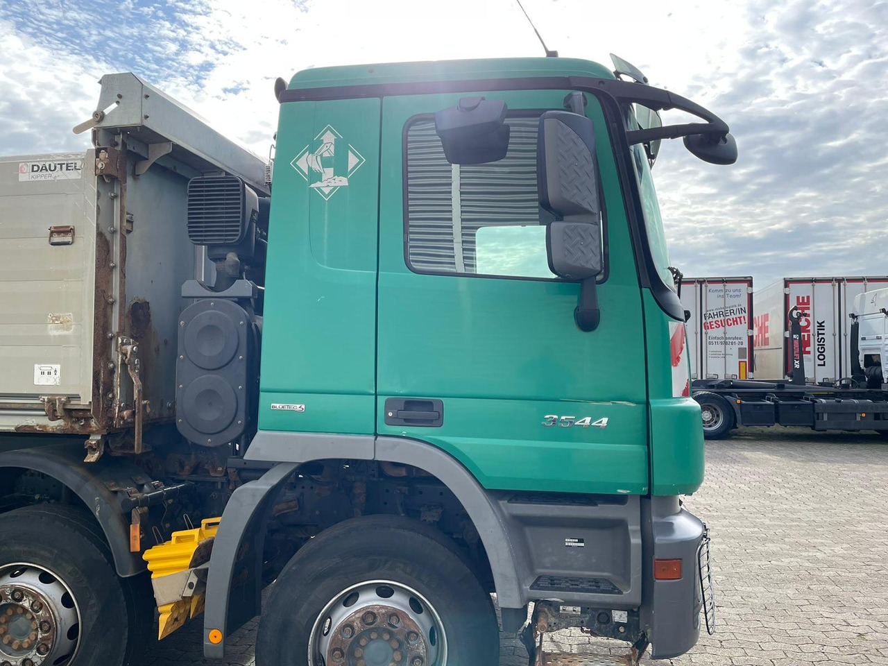 Mercedes-Benz Actros MP III 3544/8x4/4 Actros MP III 3544/8x4/4, 3 Pedale - Самоскид вантажівка: фото 2 Mercedes-Benz Actros MP III 3544/8x4/4 Actros MP III 3544/8x4/4, 3 Pedale - Самоскид вантажівка: фото 2