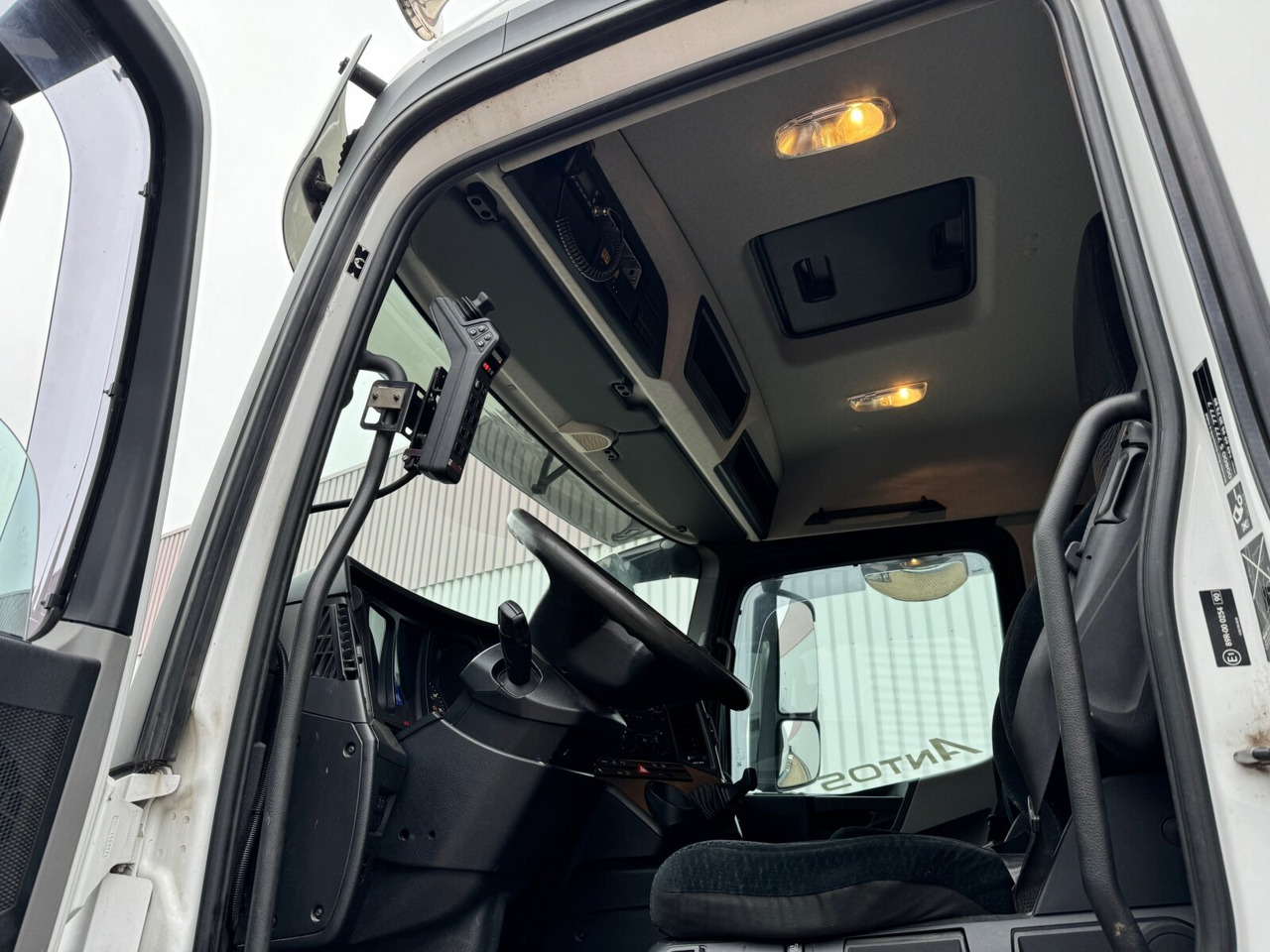 Mercedes-Benz Antos 2536/43 L 6x2 Antos 2536/43 L 6x2, Liftachse, Hiab XR 21S61 bis 7 m Container - Гаковий мультиліфт вантажівка: фото 3 Mercedes-Benz Antos 2536/43 L 6x2 Antos 2536/43 L 6x2, Liftachse, Hiab XR 21S61 bis 7 m Container - Гаковий мультиліфт вантажівка: фото 3