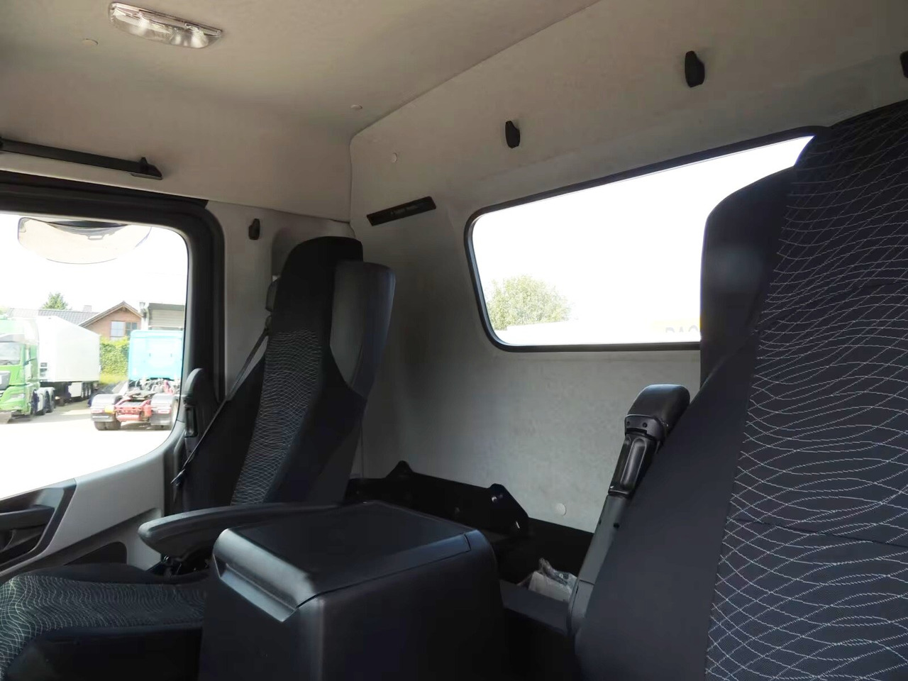 Mercedes-Benz Antos 2540 L 6x2 Antos 2540 L 6x2, Lenk-Liftachse, Meiller, Funk - Гаковий мультиліфт вантажівка: фото 2 Mercedes-Benz Antos 2540 L 6x2 Antos 2540 L 6x2, Lenk-Liftachse, Meiller, Funk - Гаковий мультиліфт вантажівка: фото 2