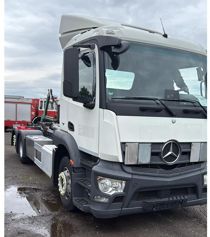 Mercedes-Benz Antos 2643 L 6x2 Antos 2643 L 6x2 - Гаковий мультиліфт вантажівка: фото 2 Mercedes-Benz Antos 2643 L 6x2 Antos 2643 L 6x2 - Гаковий мультиліфт вантажівка: фото 2