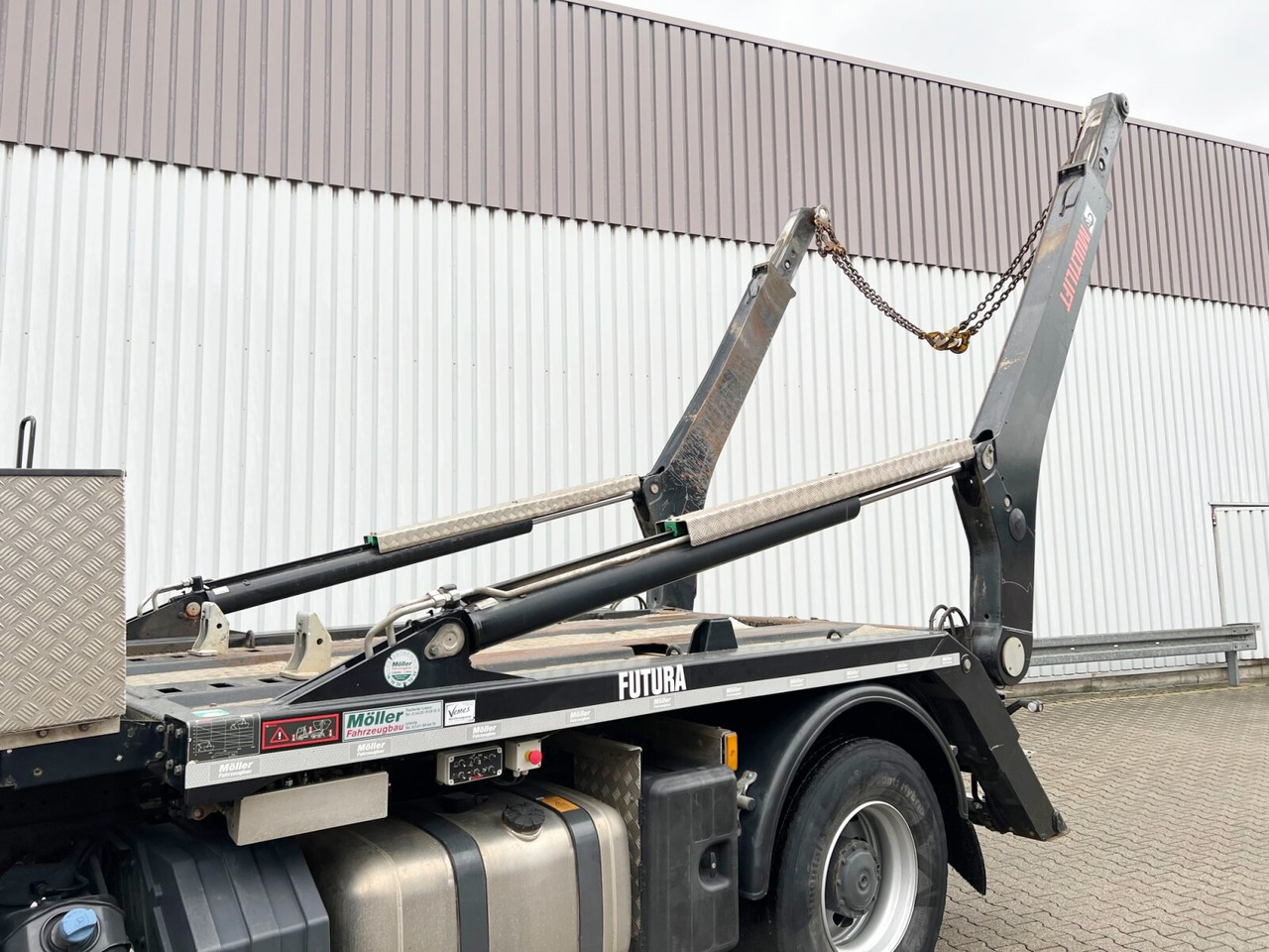 Mercedes-Benz Arocs 1830 K 4x2 Arocs 1830 K 4x2, Funk - Скіповий навантажувач вантажівка: фото 2 Mercedes-Benz Arocs 1830 K 4x2 Arocs 1830 K 4x2, Funk - Скіповий навантажувач вантажівка: фото 2