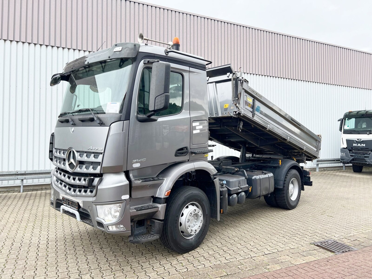 Mercedes-Benz Arocs 1840 K 4x2 Arocs 1840 K 4x2 - Самоскид вантажівка: фото 1 Mercedes-Benz Arocs 1840 K 4x2 Arocs 1840 K 4x2 - Самоскид вантажівка: фото 1