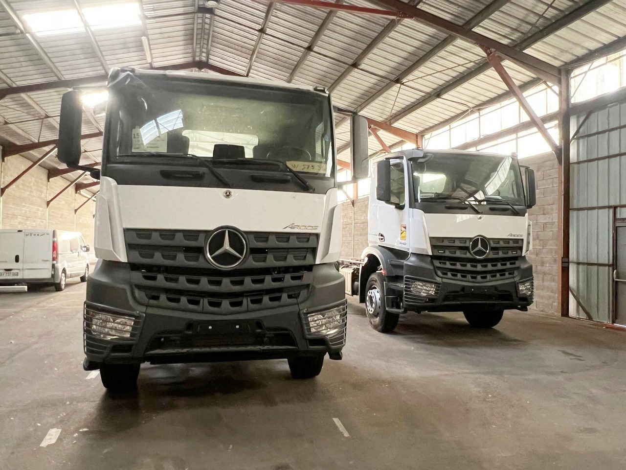 Mercedes-Benz Arocs 1840 K 4x2 Arocs 1840 K 4x2, MultimediaCockpit, 2x Nebenantrieb, NMV & Motorabtrieb - Вантажівка шасі: фото 2 Mercedes-Benz Arocs 1840 K 4x2 Arocs 1840 K 4x2, MultimediaCockpit, 2x Nebenantrieb, NMV & Motorabtrieb - Вантажівка шасі: фото 2