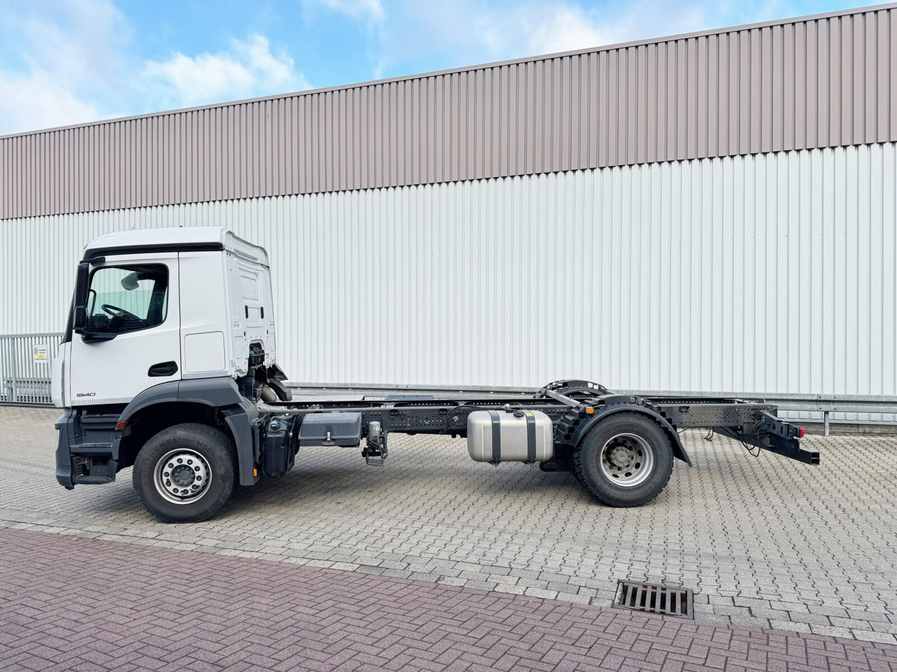 Вантажівка з маніпулятором Mercedes-Benz Arocs 1840 L 4x2 Arocs 1840 L 4x2, Kran Palfinger PK12001L, Hochstand: фото 14