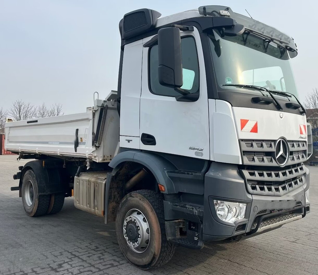 Mercedes-Benz Arocs 1842 AK 4x4 Arocs 1842 AK 4x4 - Самоскид вантажівка: фото 2 Mercedes-Benz Arocs 1842 AK 4x4 Arocs 1842 AK 4x4 - Самоскид вантажівка: фото 2