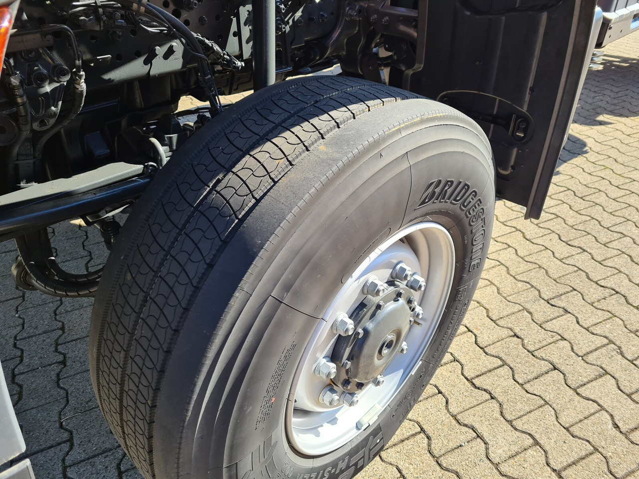 Mercedes-Benz Arocs 2033 A 4x4 Arocs 2033 A 4x4, Grounder, Motorabtrieb - Вантажівка шасі: фото 4 Mercedes-Benz Arocs 2033 A 4x4 Arocs 2033 A 4x4, Grounder, Motorabtrieb - Вантажівка шасі: фото 4