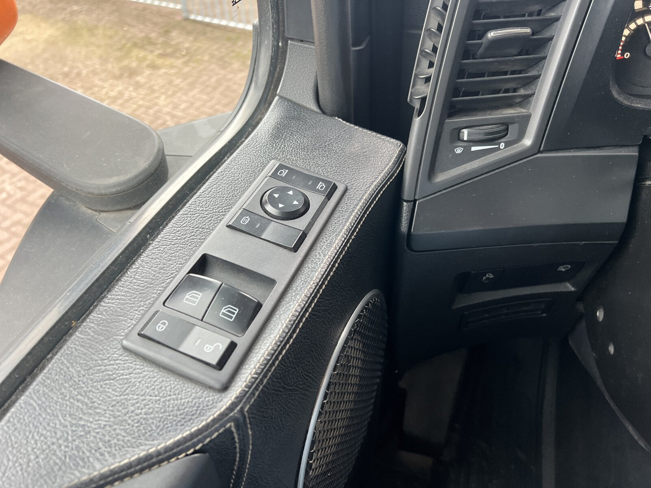 Mercedes-Benz Arocs 2552 L 6x2 Arocs 2552 L 6x2, Lenk-/Liftachse - Гаковий мультиліфт вантажівка: фото 3 Mercedes-Benz Arocs 2552 L 6x2 Arocs 2552 L 6x2, Lenk-/Liftachse - Гаковий мультиліфт вантажівка: фото 3
