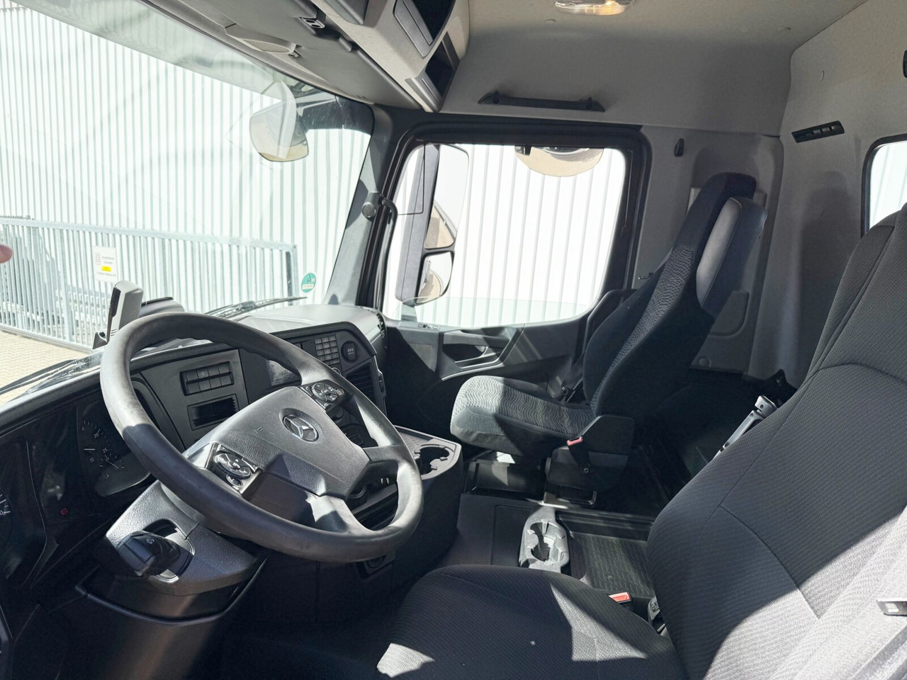 Mercedes-Benz Arocs 2643 LK 6x6 HAD Arocs 2643 LK 6x6 HAD, HydroDrive - Самоскид вантажівка: фото 4 Mercedes-Benz Arocs 2643 LK 6x6 HAD Arocs 2643 LK 6x6 HAD, HydroDrive - Самоскид вантажівка: фото 4